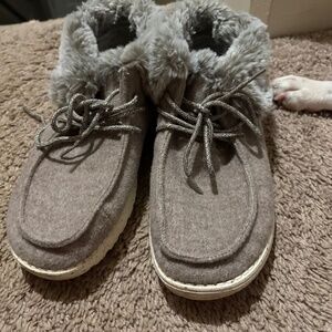 Hey Dudes - Women Size 9